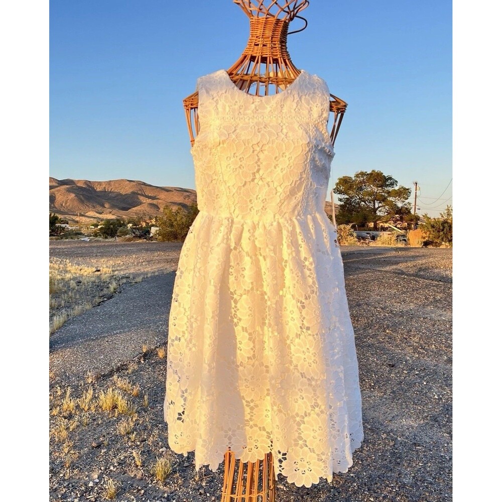 Kensie Girls White Floral Lace Fit Flare Dress Sleeveless Easter Party Size 16 - Picture 2 of 16